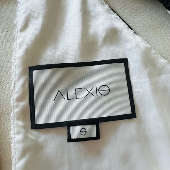 Alexis Genevieve Dress in Black & White Lace - Picture 12 of 15